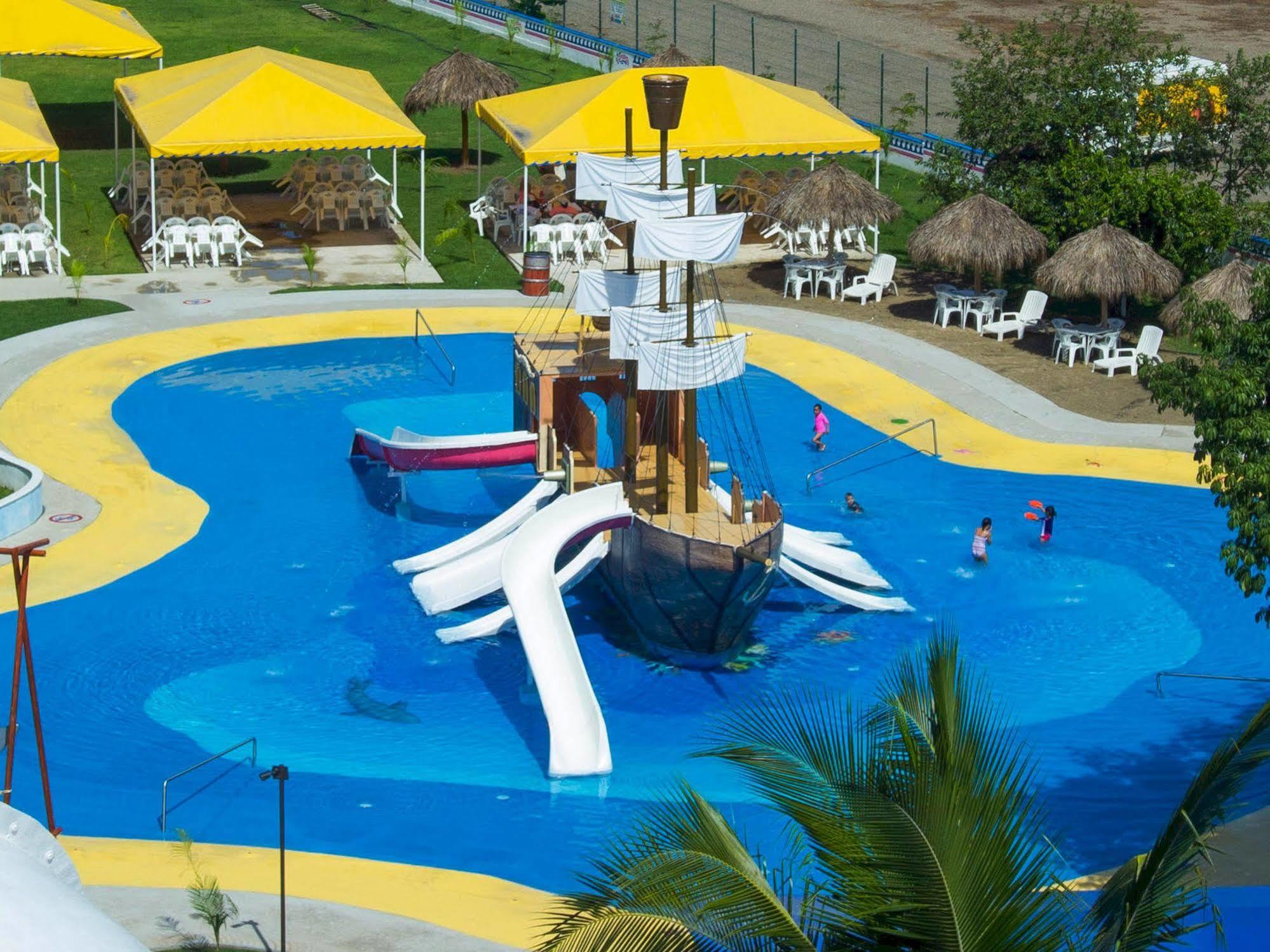 Splash Inn Nuevo Vallarta & Parque Acuatico Exterior photo