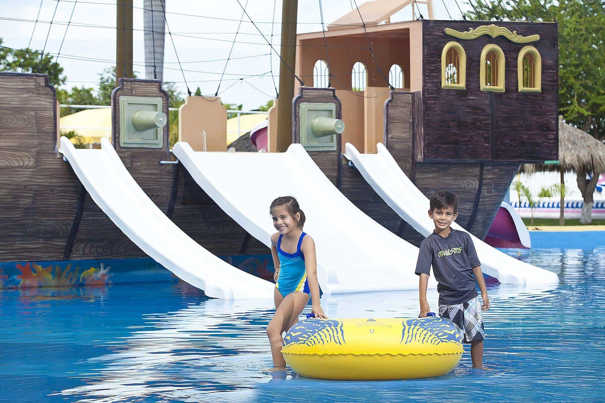 Splash Inn Nuevo Vallarta & Parque Acuatico Exterior photo