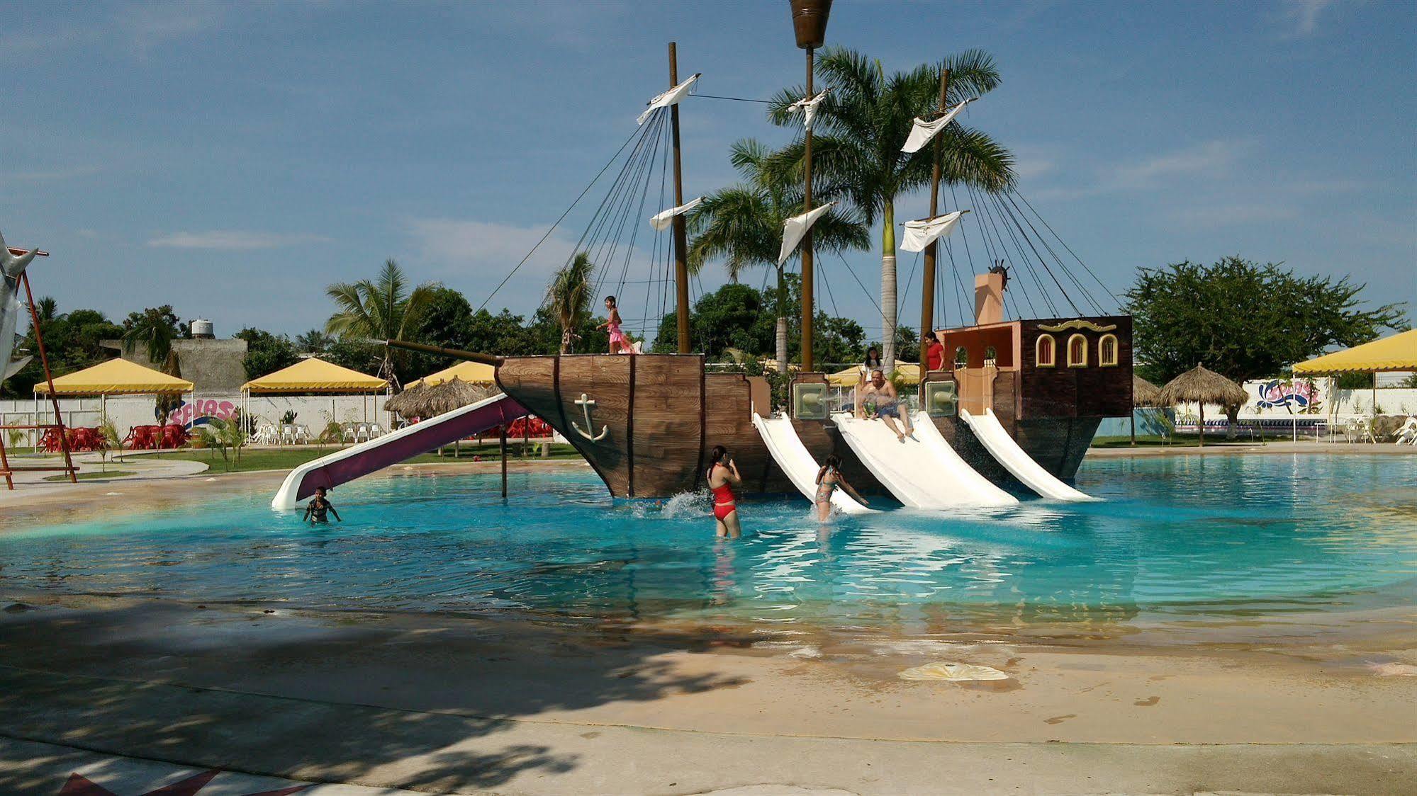 Splash Inn Nuevo Vallarta & Parque Acuatico Exterior photo